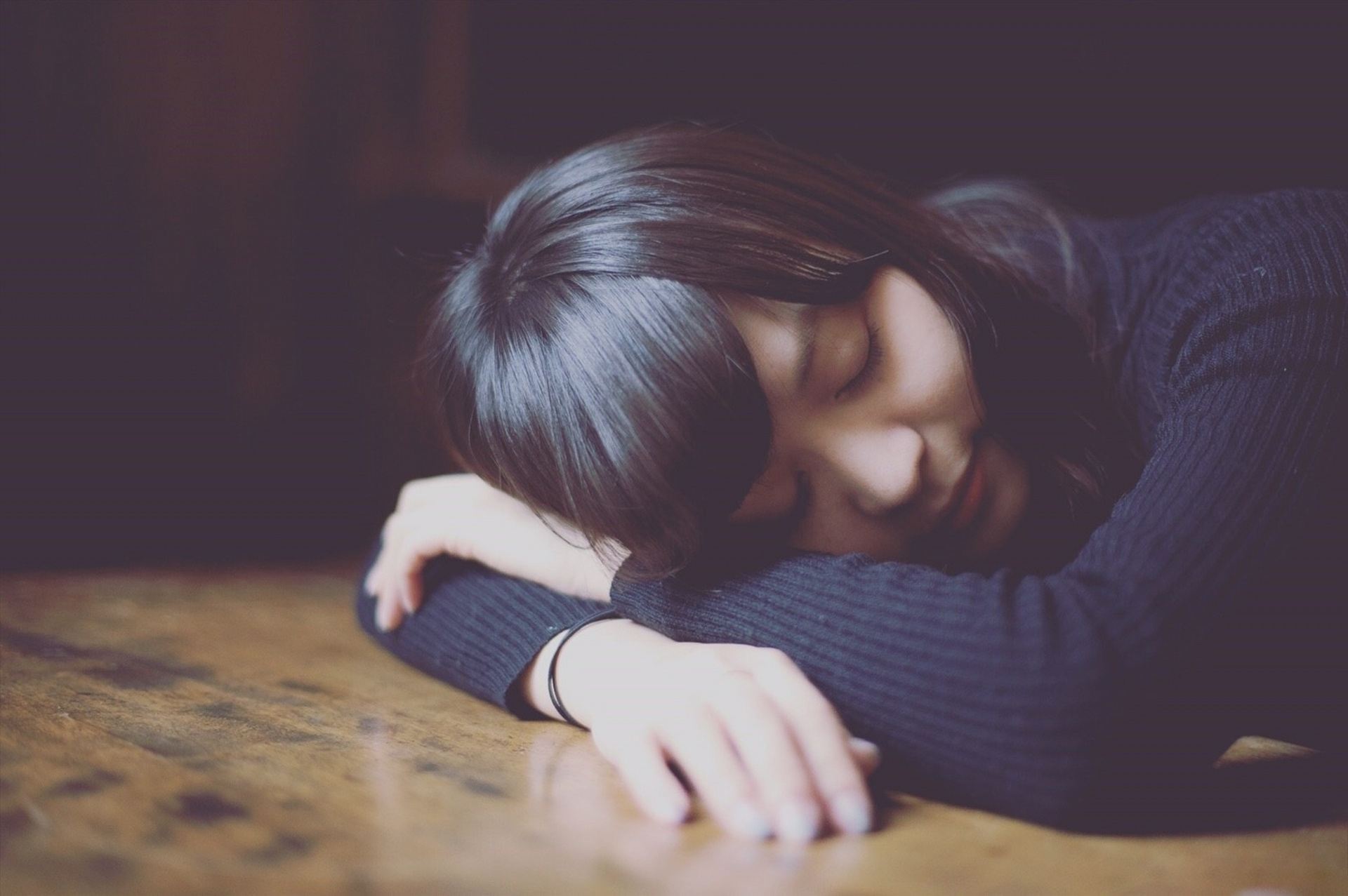 睡眠の質の低下は分泌の低下を招く